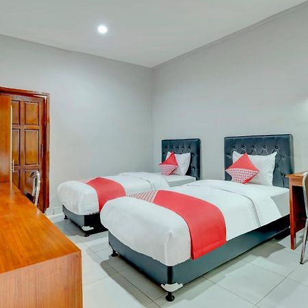Oyo 90089 Hotel Satria Syariah Denpasar Kültér fotó