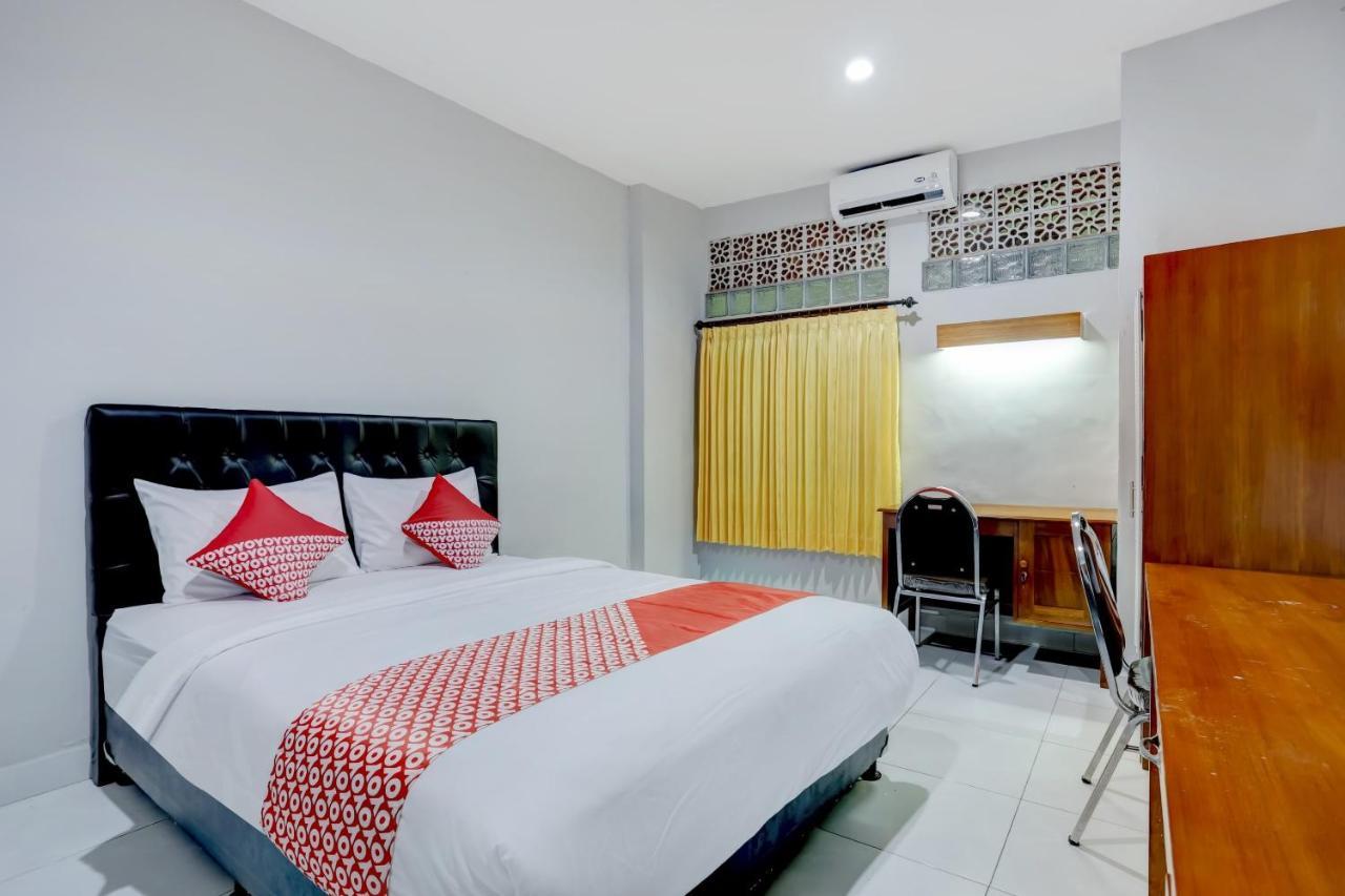 Oyo 90089 Hotel Satria Syariah Denpasar Kültér fotó