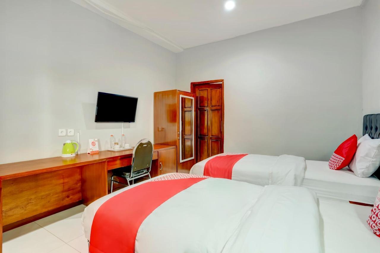 Oyo 90089 Hotel Satria Syariah Denpasar Kültér fotó